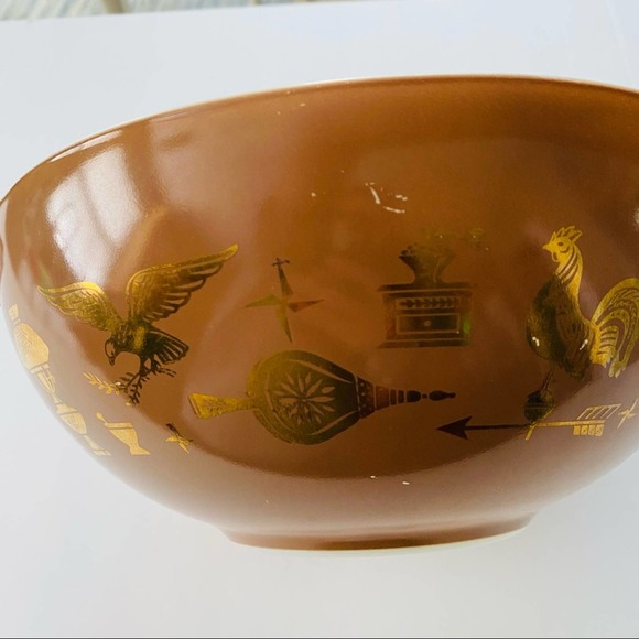 Pyrex | Early American Vintage 4 Qt Cinderella Mixing Bowl - Picture 5 of 13